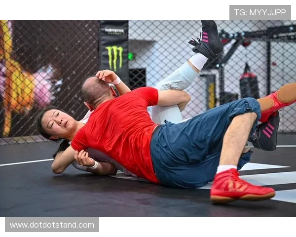 UFC体育直播全程免费观看指南,掌握最新比赛时间和观看技巧 UFC体育直播全程免费观看指南,掌握最新比赛时间和观看技巧